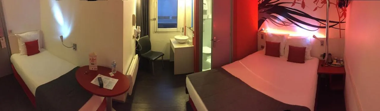 Kyriad Quimper Sud 2*,  France